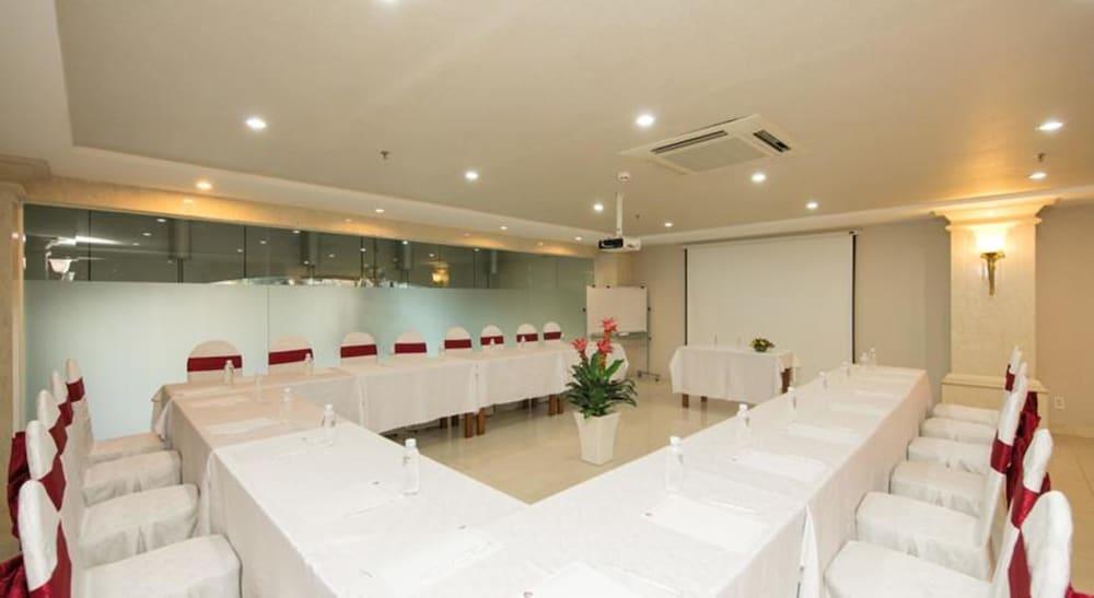 White Lion Hotel Ho Chi Minh-stad Buitenkant foto